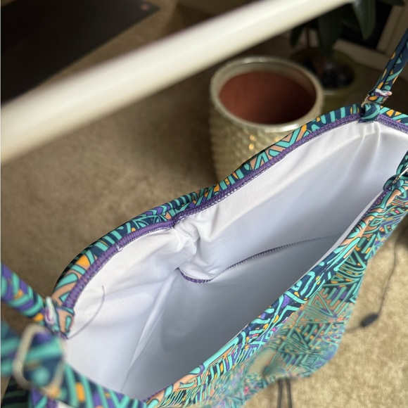 Geometric Patterned Swimsuit - Picture 5 of 6